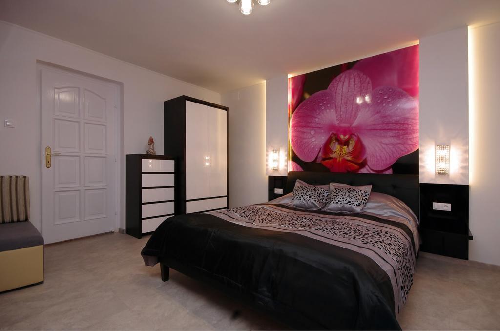 Regina Delux Apartman Gyula Exterior photo