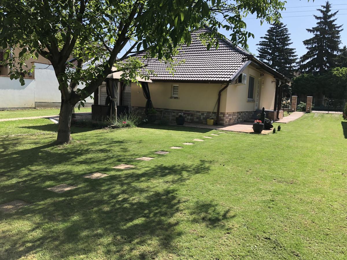 Regina Delux Apartman Gyula Exterior photo